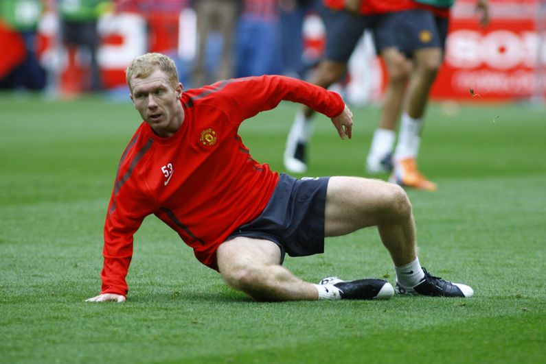 Paul Scholes is facing charges from the English FA over alleged gambling-related offenses.