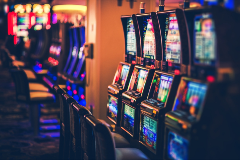 del Lago Casino & Resort is hoping to decrease the number of its slot machines ahead of opening a sportsbook.