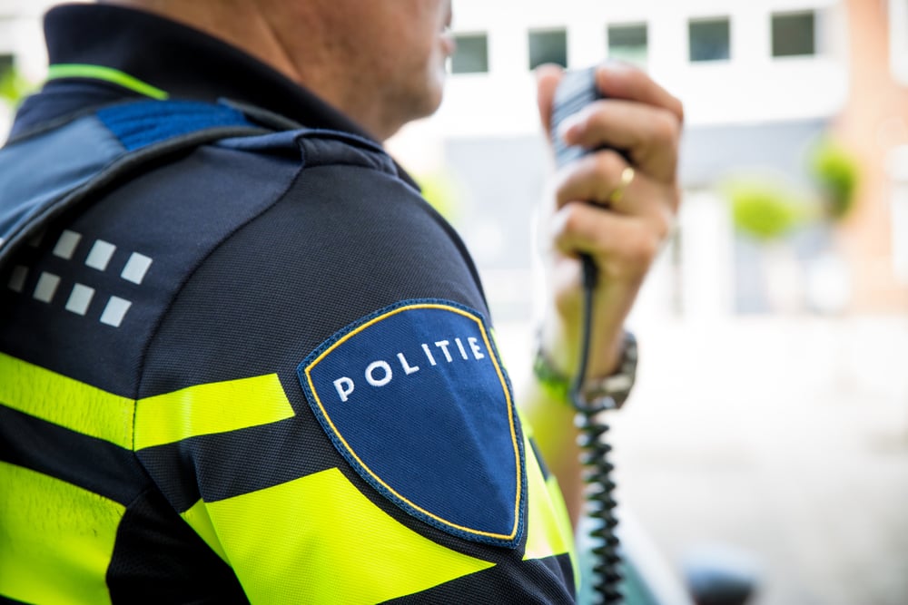 Dutch police officer on radio speaker