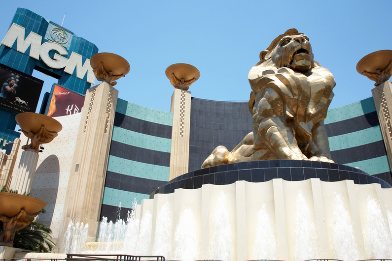 Lion statue outside MGM Grand Las Vegas