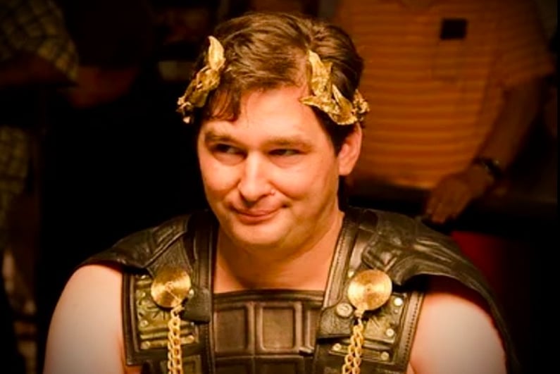 Phil Hellmuth as Caesar