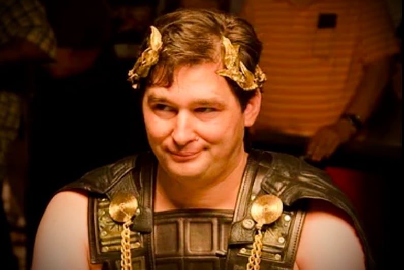Phil Hellmuth as Caesar