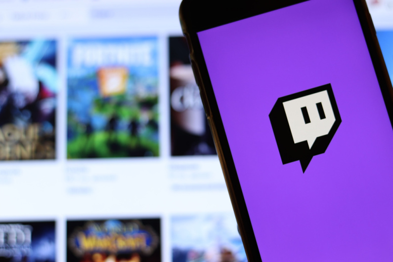 Photo of Twitch Names Urge Gambling Ban as Peer Reveals Struggle