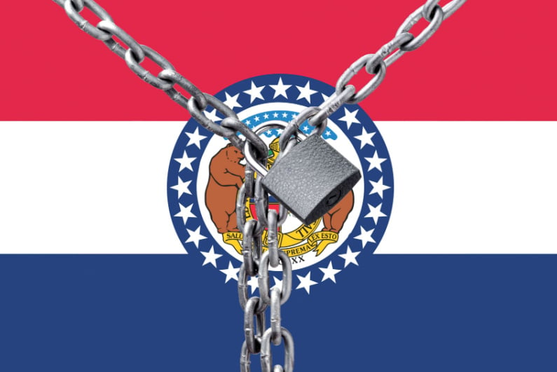 Missouri flag with chains