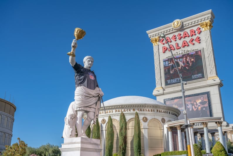 Caesars statue