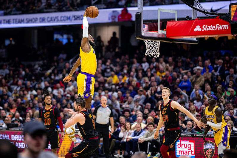 LeBron James dunking