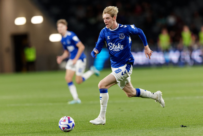 Premier League player with gambling sponsor on shirt