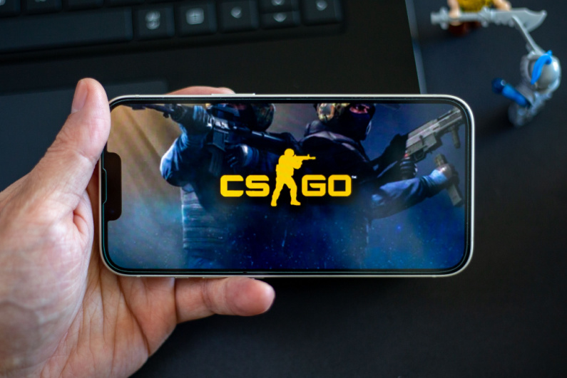 CS:GO on phone