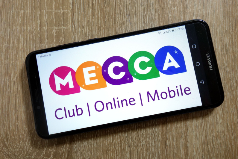 Mecca Bingo splash screen on phone