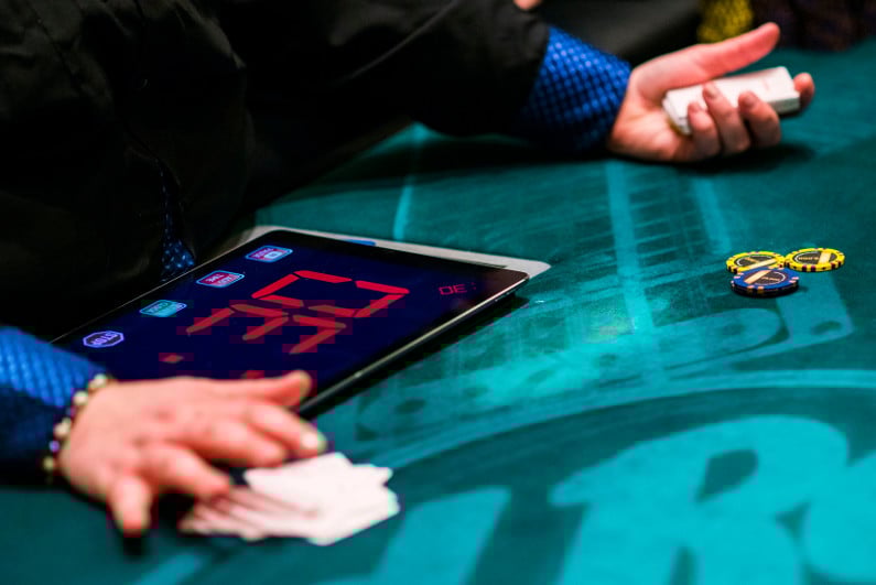 Shot clock at poker table
