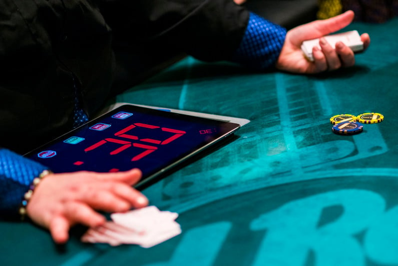 Shot clock at poker table