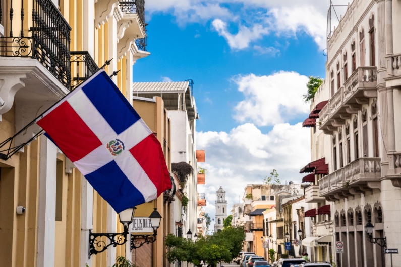 Dominican flag in street
