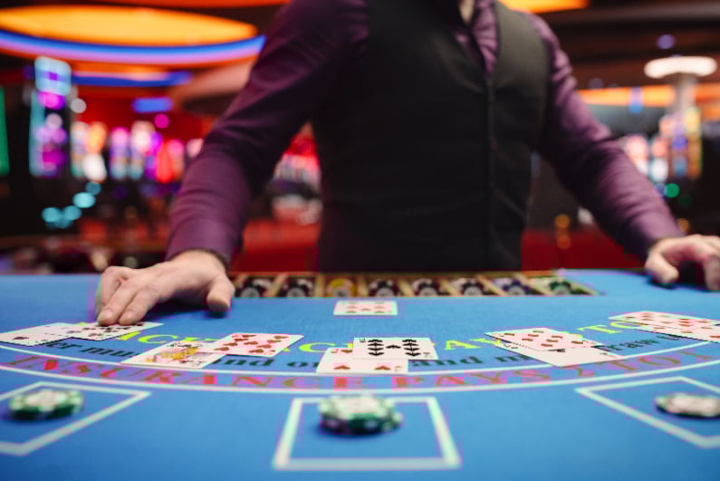 Blackjack dealer