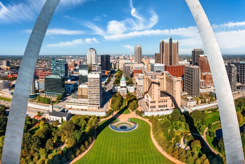 St. Louis photo through the Arch