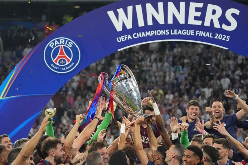 Paris Saint-Germain celebrating Champions League title
