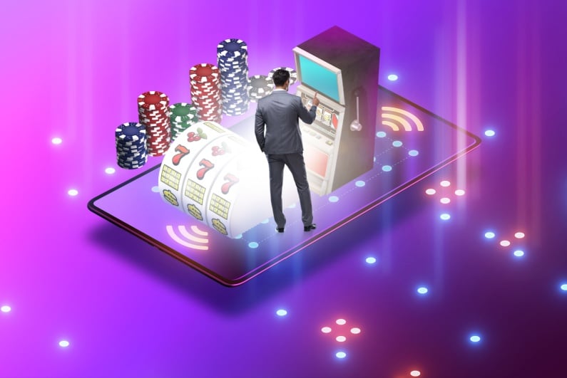 Man playing an online slot