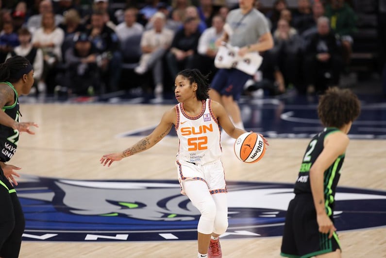 Connecticut Sun playoff game action