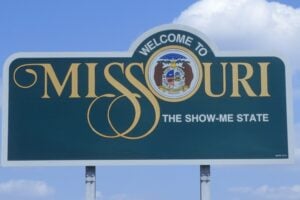 welcome to Missouri sign