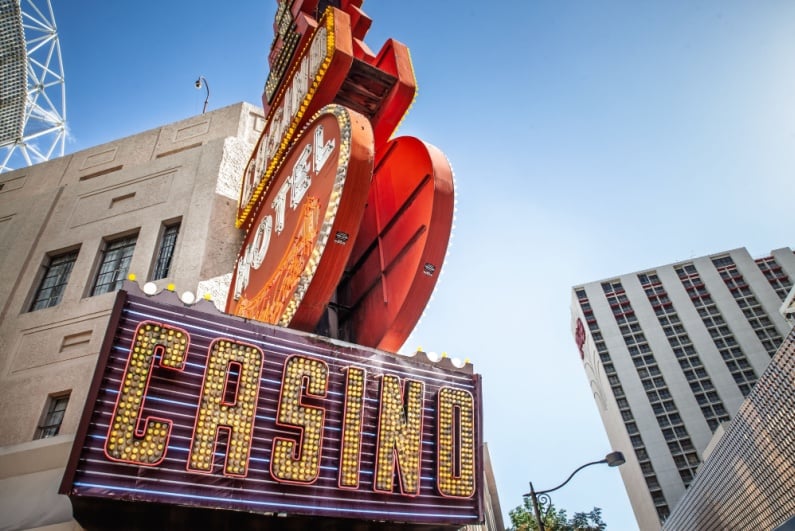 Golden Gate casino sign
