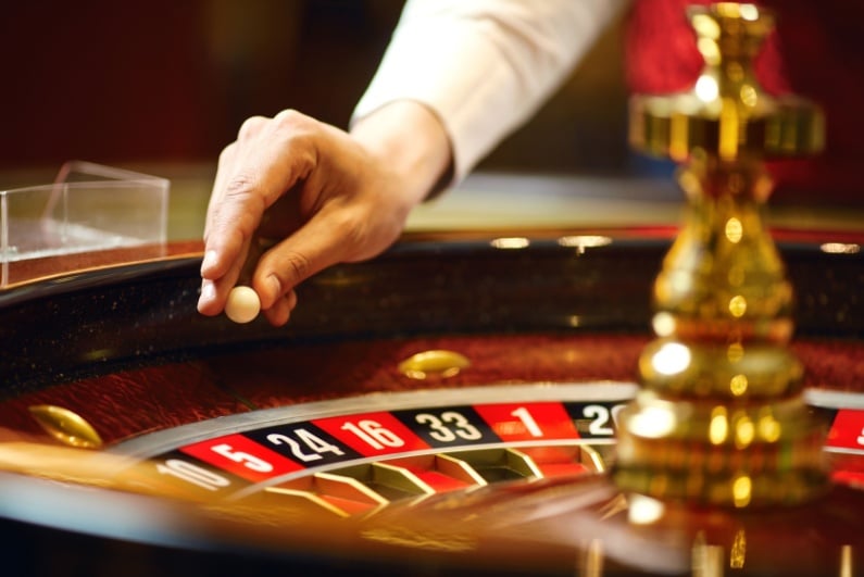 Casino dealer