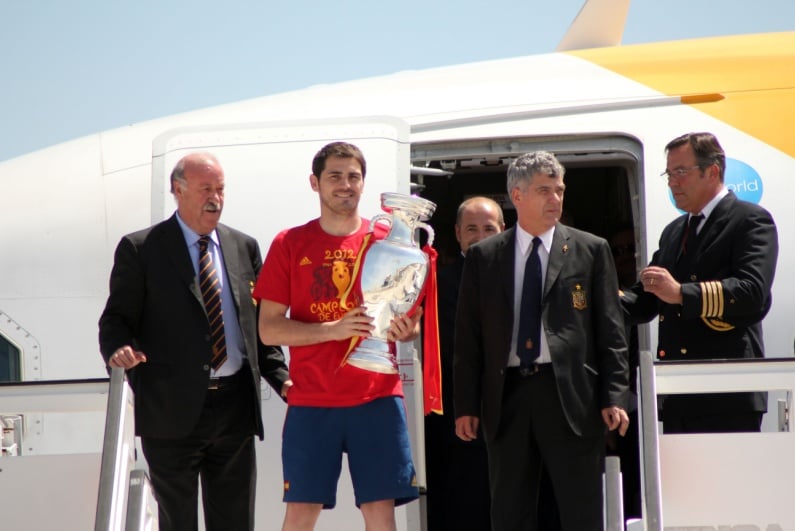 Iker Casillas holding trophy