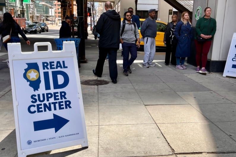 Line to get REAL ID in Chicago