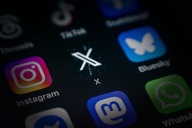 X app icon