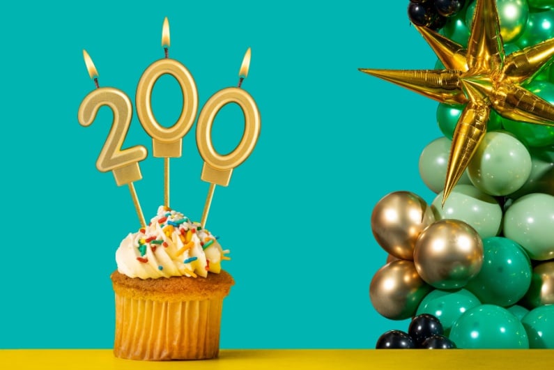 Birthday cupcake celebrating 200