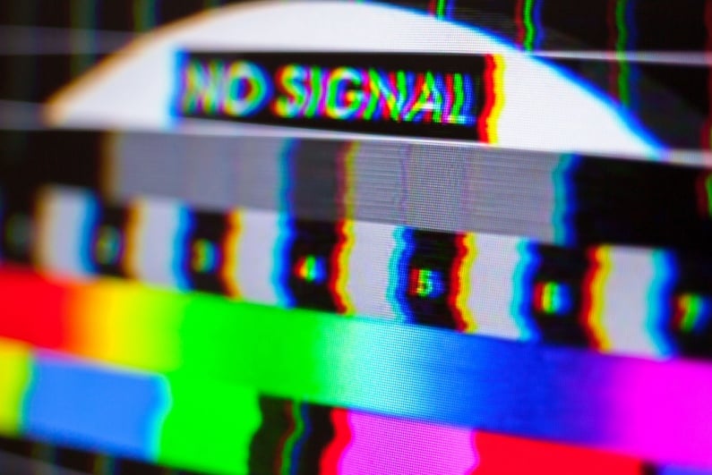 No signal screen on monitor